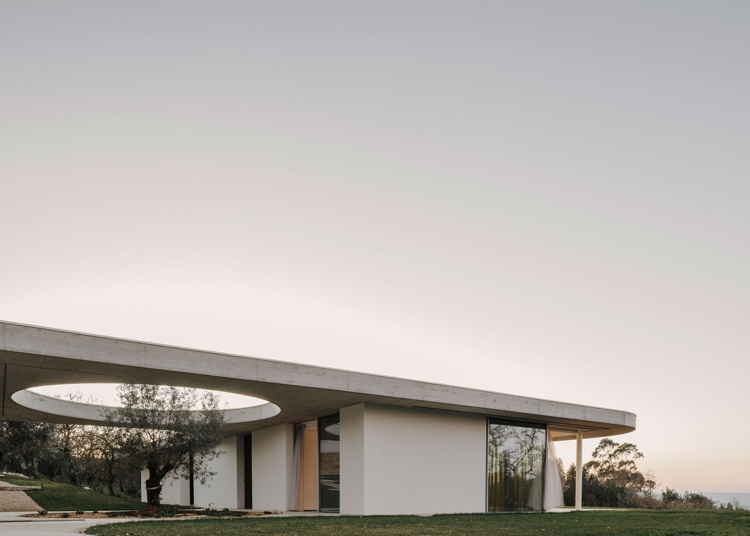 Casa Chouso por Bruno Dias Arquitectura. Fotografía por Hugo Santos Silva