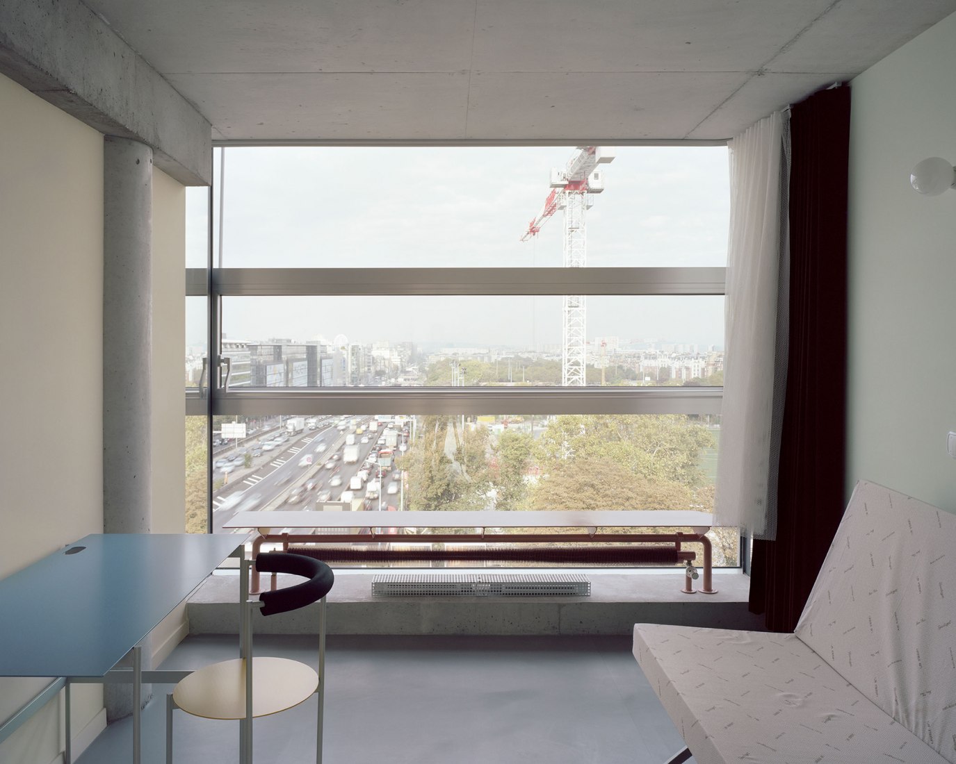 Residencia para investigadores "Maison Julie-Victoire Daubié" por BRUTHER. Fotografía por Maxime Delvaux.