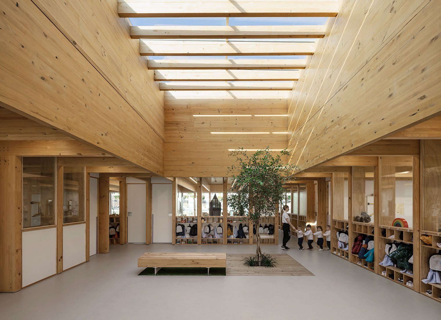 El Bressol kindergarten by bxd arquitectura. Photograph by Aleix Bagué 