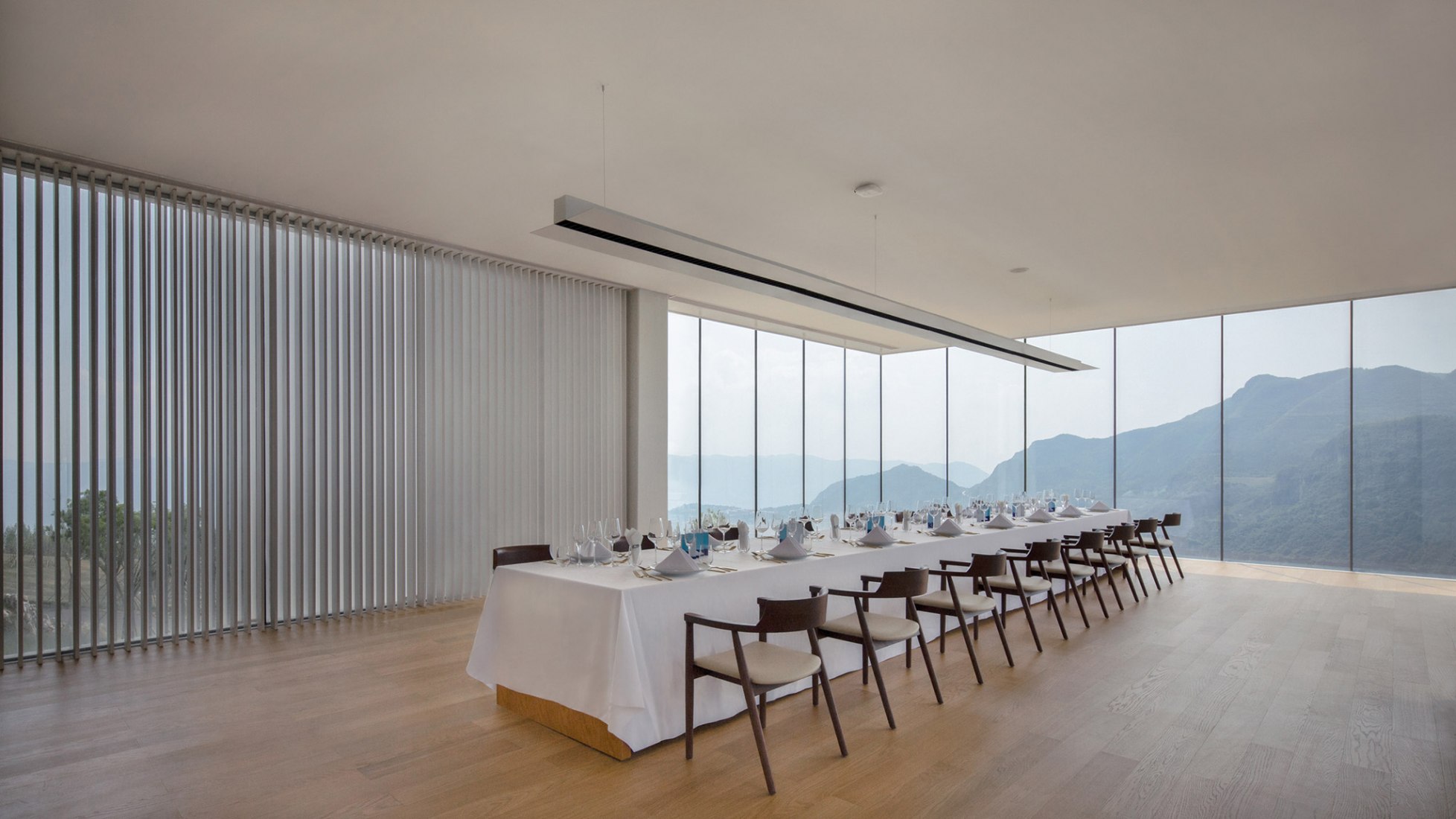 Floating Island Restaurante por C+ Architects. Fotografía por Gao Tianxia