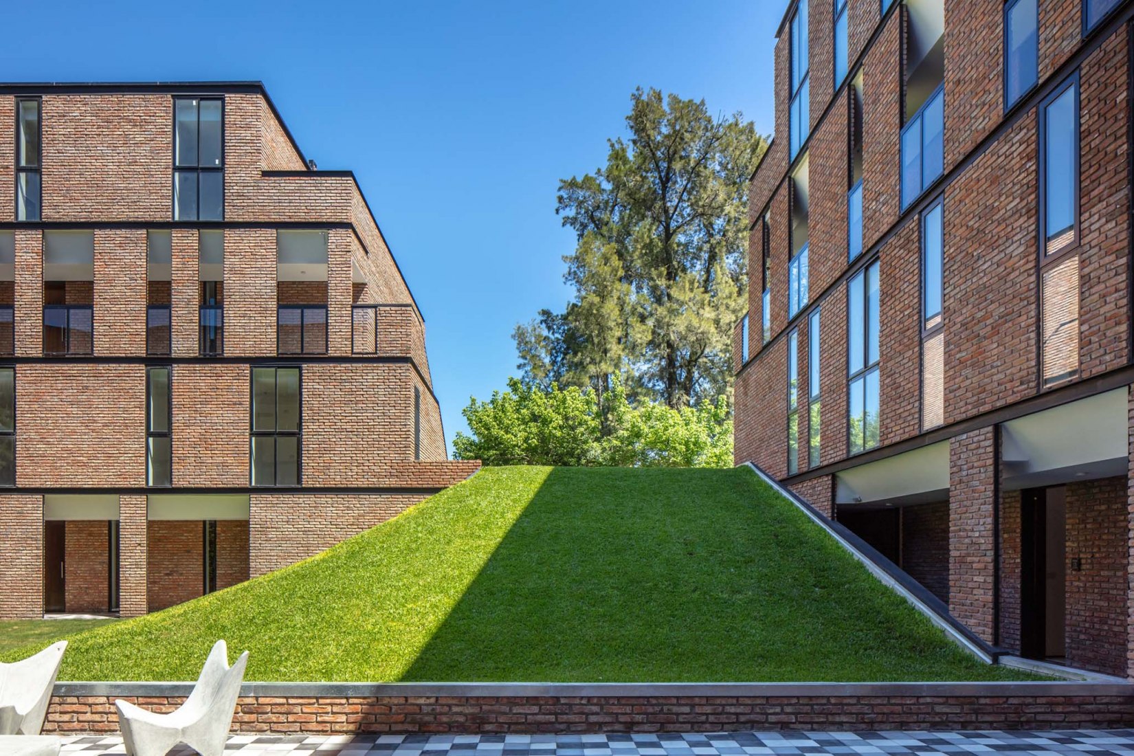 Edificio COPA por Ça Arquitectura. Fotografía por Federico Kulekdjian