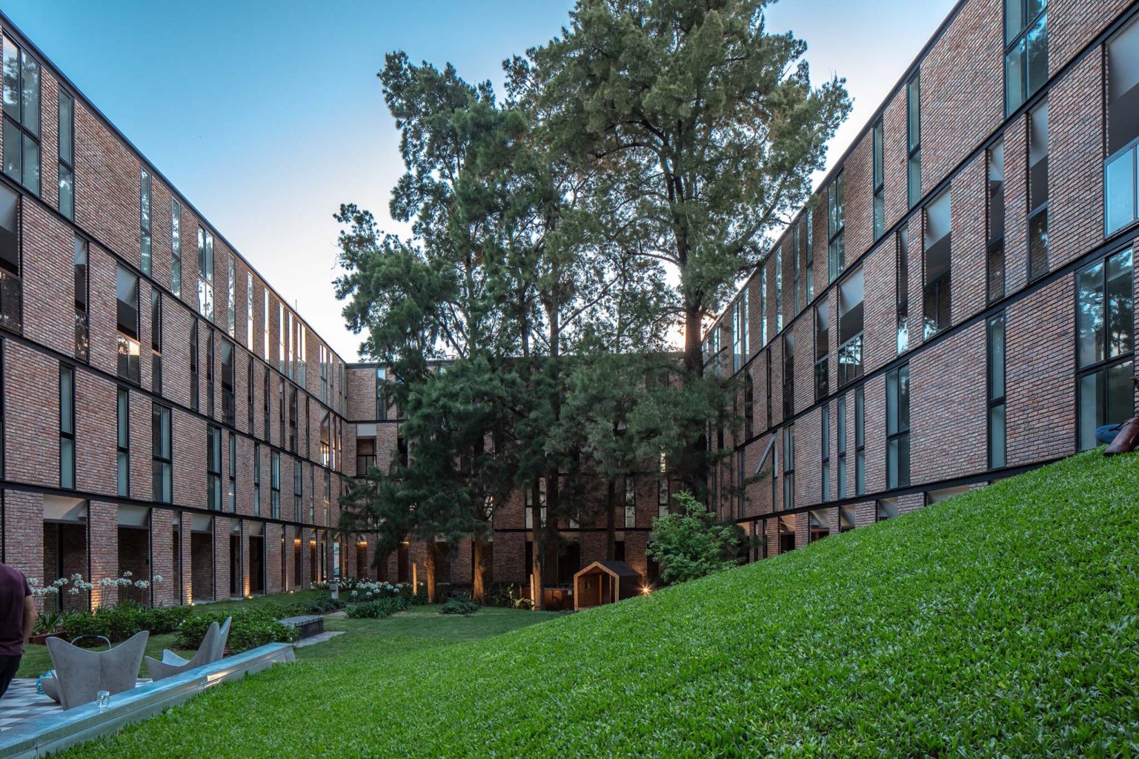 Edificio COPA por Ça Arquitectura. Fotografía por Federico Kulekdjian