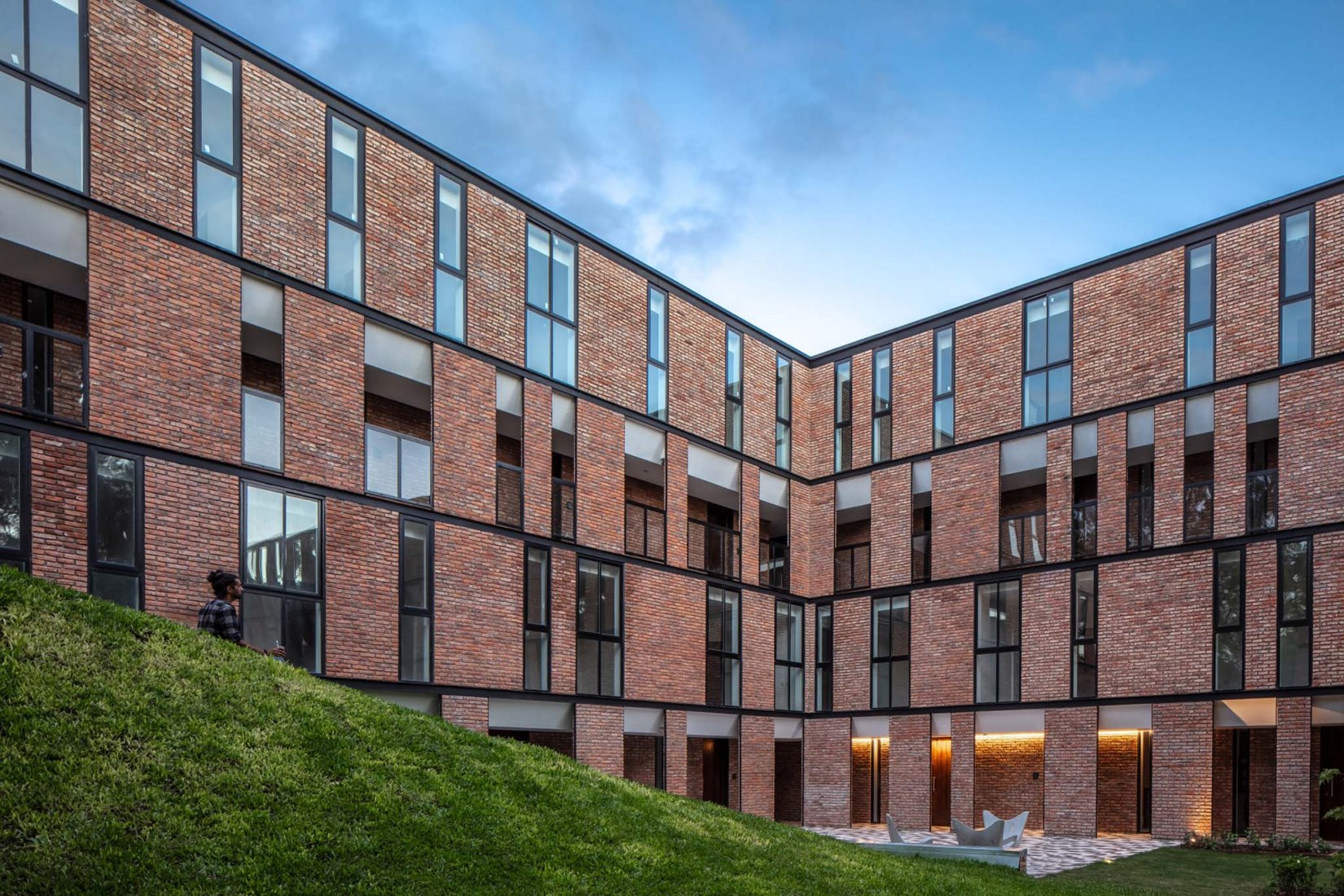 Edificio COPA por Ça Arquitectura. Fotografía por Federico Kulekdjian