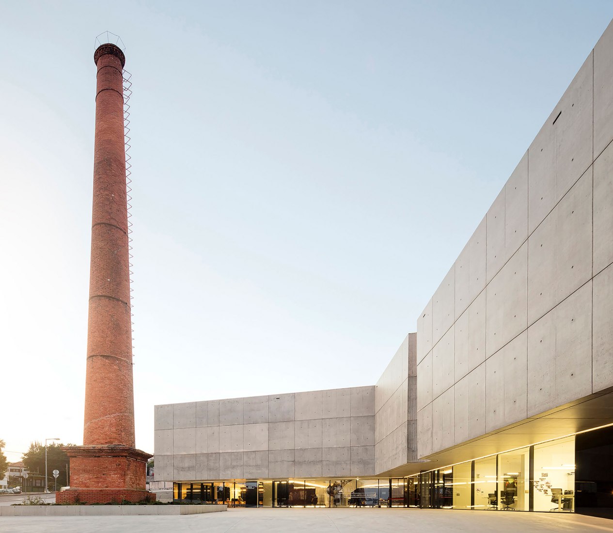 CAA – Centro de las Artes de Agueda por AND-RÉ. Fotografía por Fernando Guerra. FG+SG