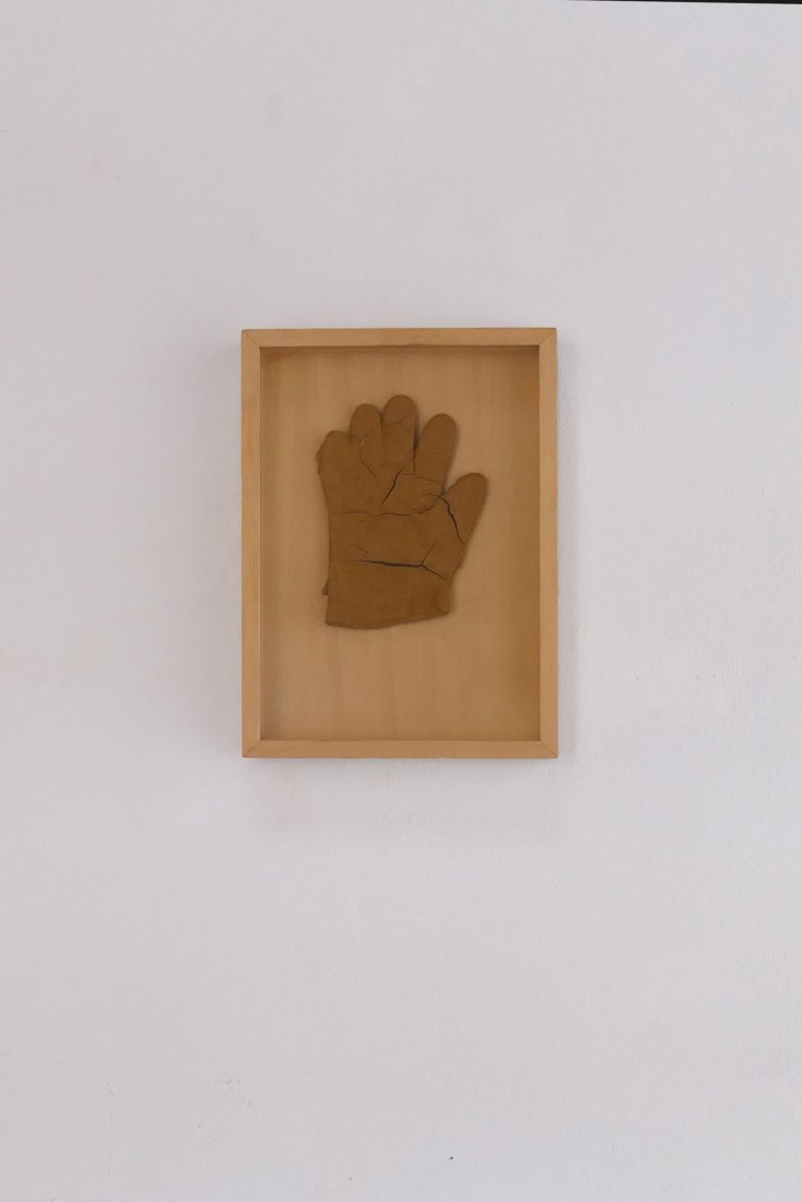 Joint exhibition of Bombon Projects, NoguerasBlanchard and Joan Prats Gallery in Fonteta. Image courtesy of Bombon Projects, NoguerasBlanchard and Galería Joan Prat