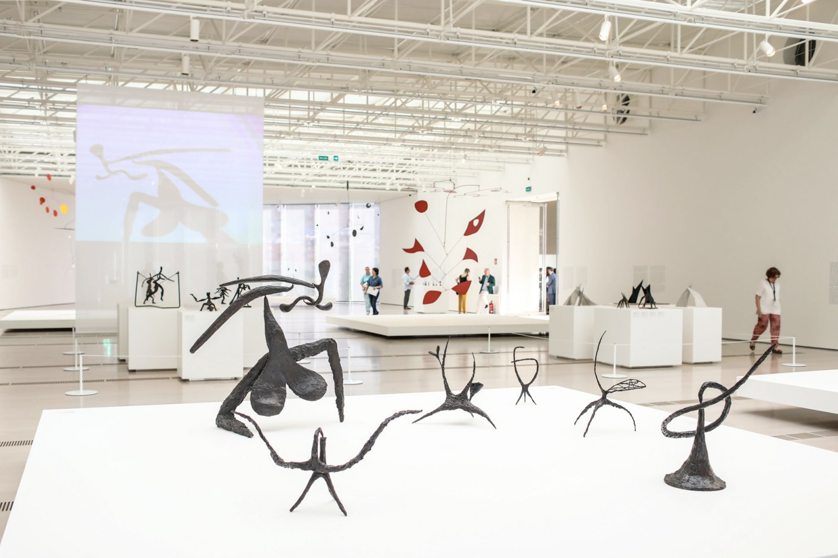 Calder Stories por Hans Ulrich Obrist. Centro Botín. Fotografía por Belén de Benito