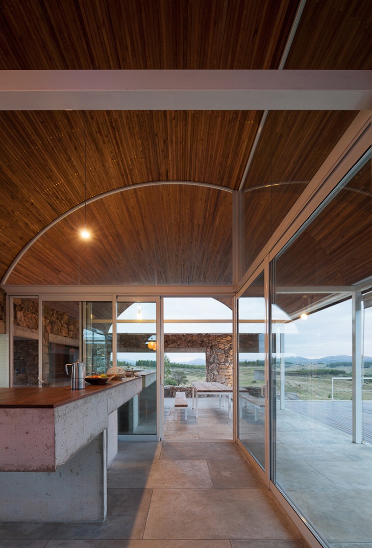 Vista interior. Calera del Rey House por Gualano + Gualano Arquitectos. Fotografía © Federico Cairoli. 
