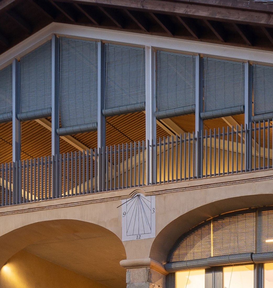 Edificio el Mallol por Carles Crosas y Gemma Domingo. Fotografía por Joan Guillamat