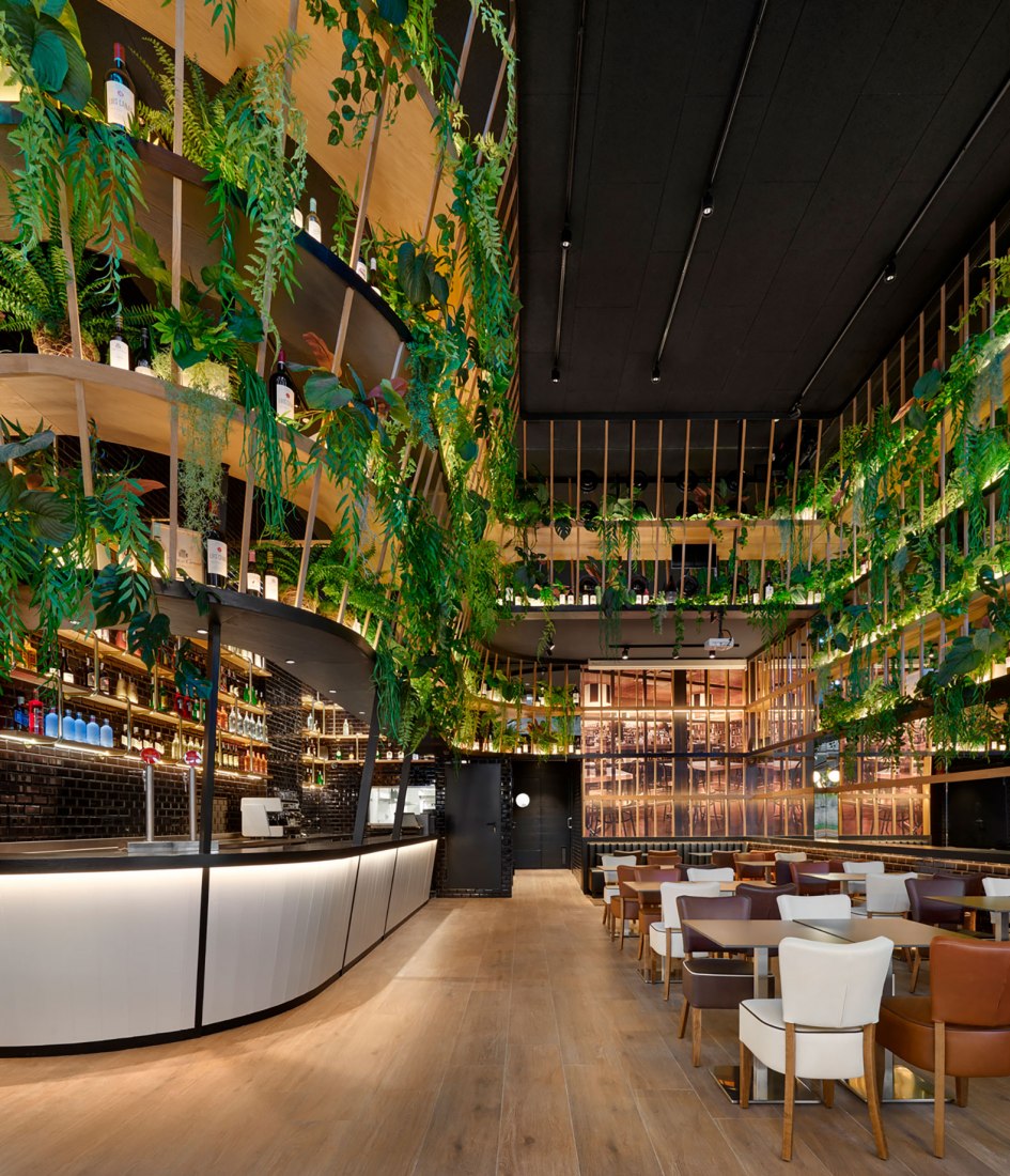 Restaurant Crep Nova by Carlos Martínez Interiors. Photograph by Eugeni Pons.