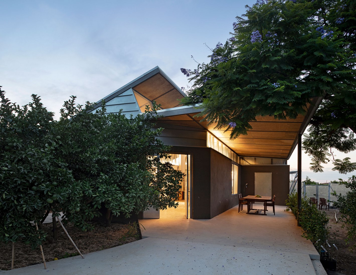 Bartolí Lab by Carlos Salazar Arquitectos. Photograph by Diego Opazo 
