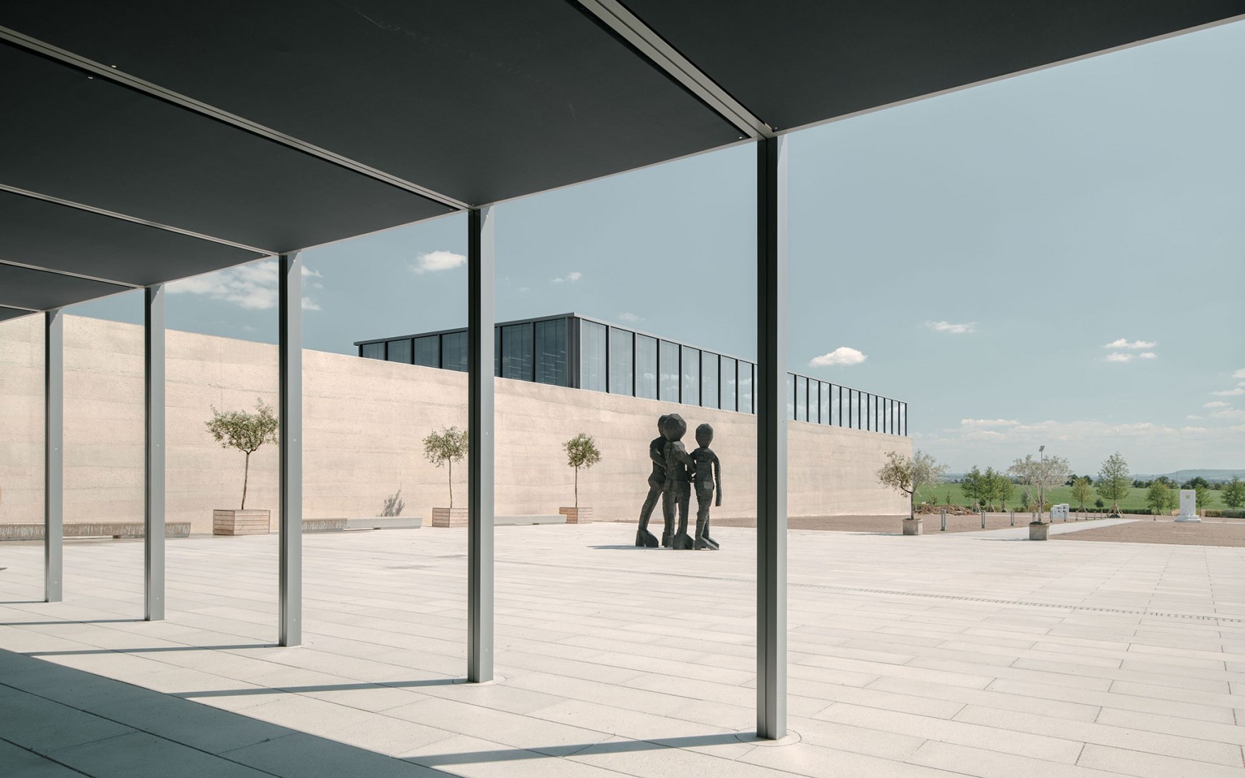Área de acceso. Foro Carmen Würth en Künzelsau completado, por David Chipperfield. Fotografía por Simon Menges
