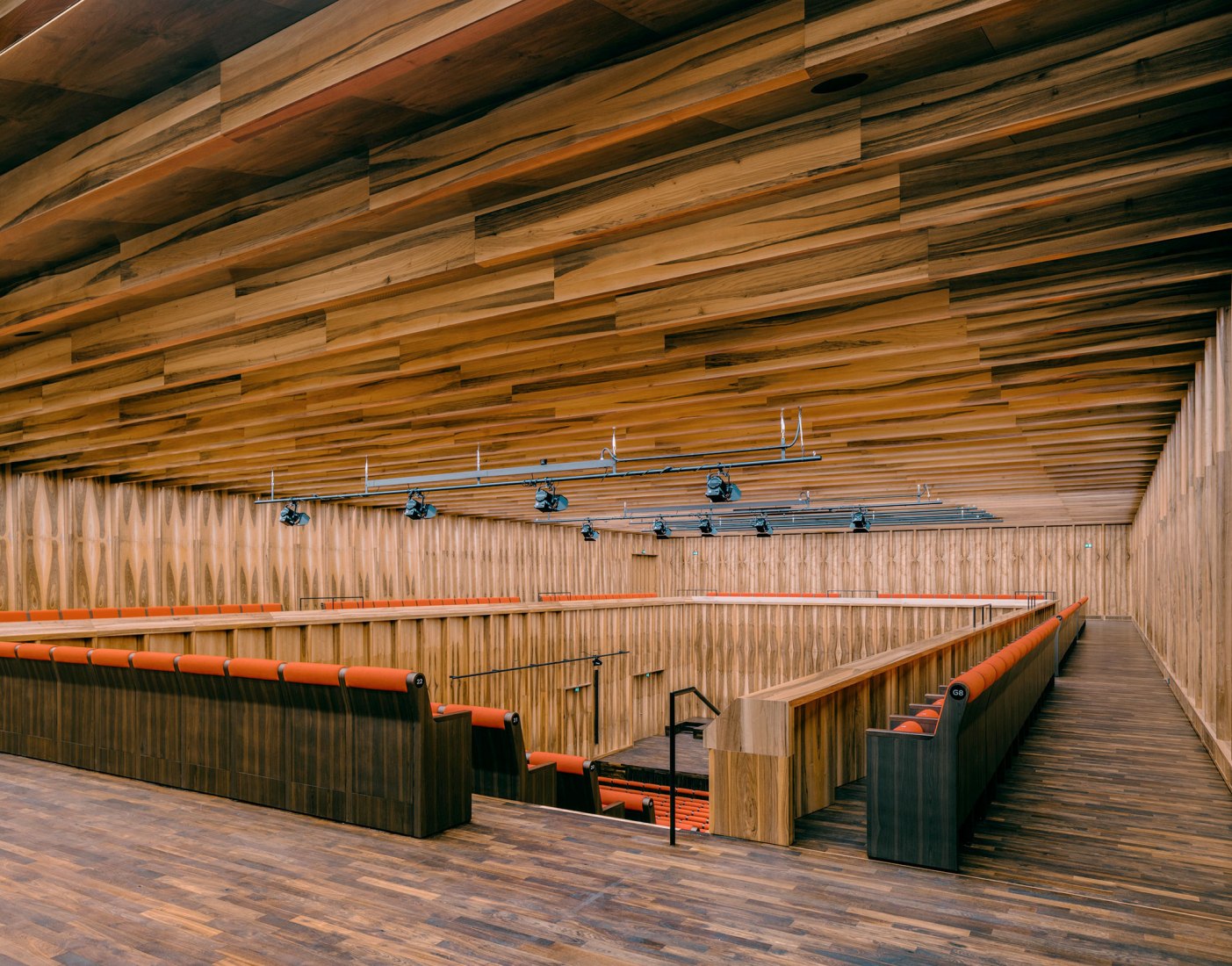 Sala de música de cámara. Museo Würth 2, gabinete. Carmen Würth Forum in Künzelsau is completed by David Chipperﬁeld. Photograph by Simon Menges