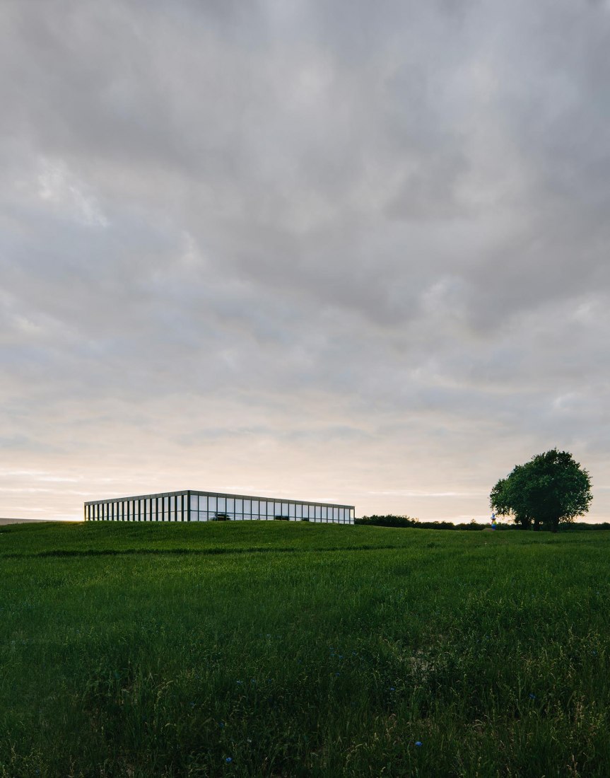 Vista exterior. Foro Carmen Würth en Künzelsau completado, por David Chipperfield. Fotografía por Simon Menges
