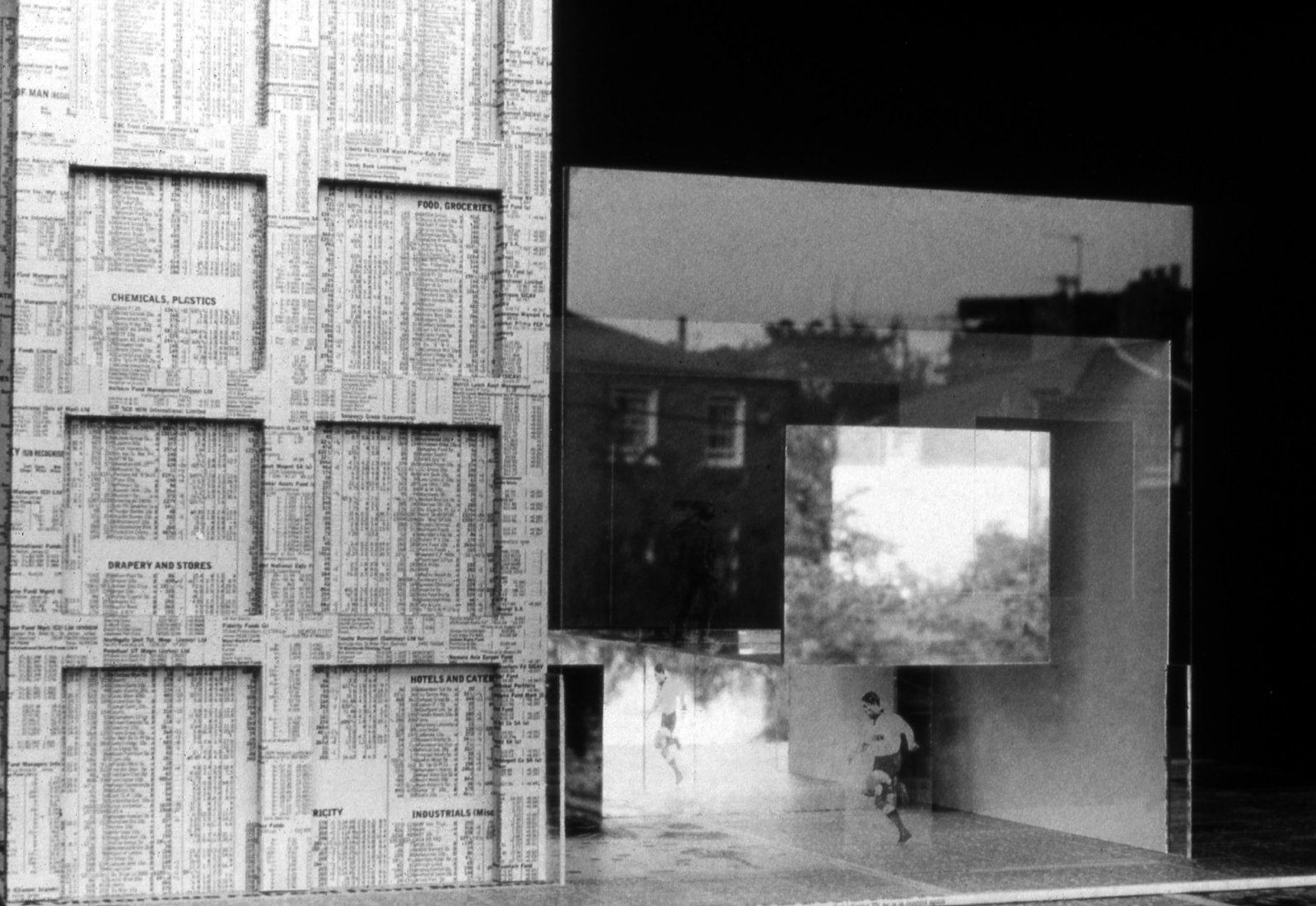 Another Glass House by Caruso St John (1991). Photography, 16.8 x 21 cm, edition of 7 numbers. Image courtesy of the Betts Project Gallery.