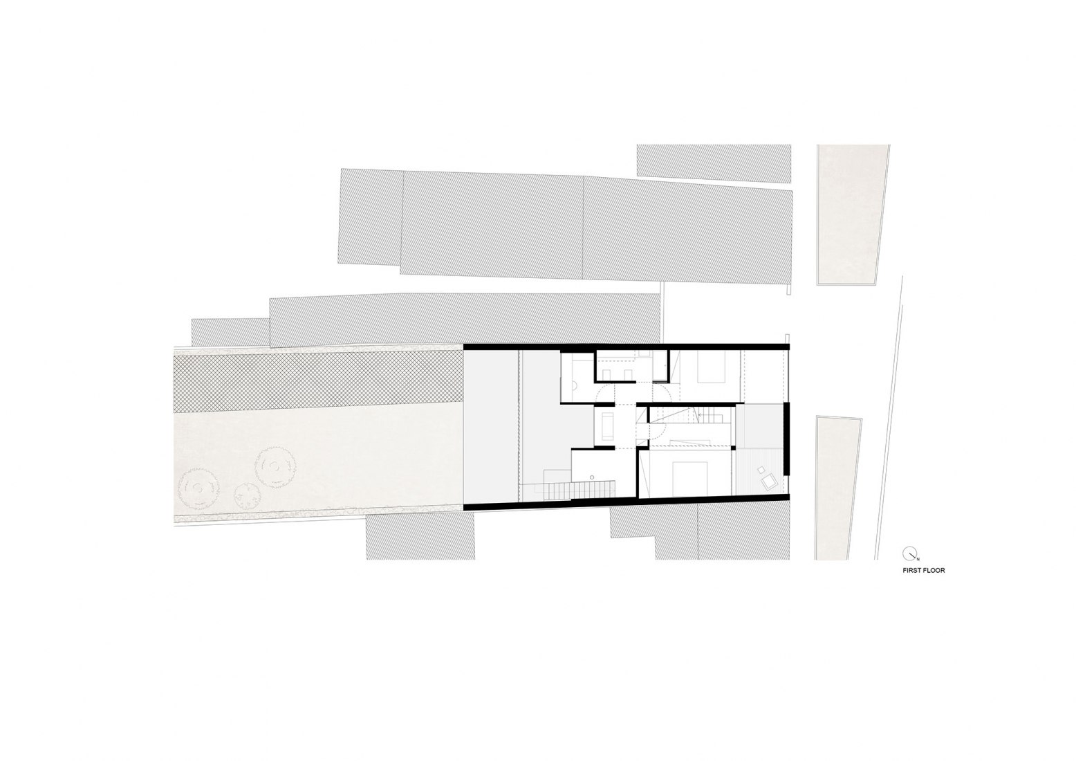 First Floor plan. Arch House by FRARI - architecture network. 