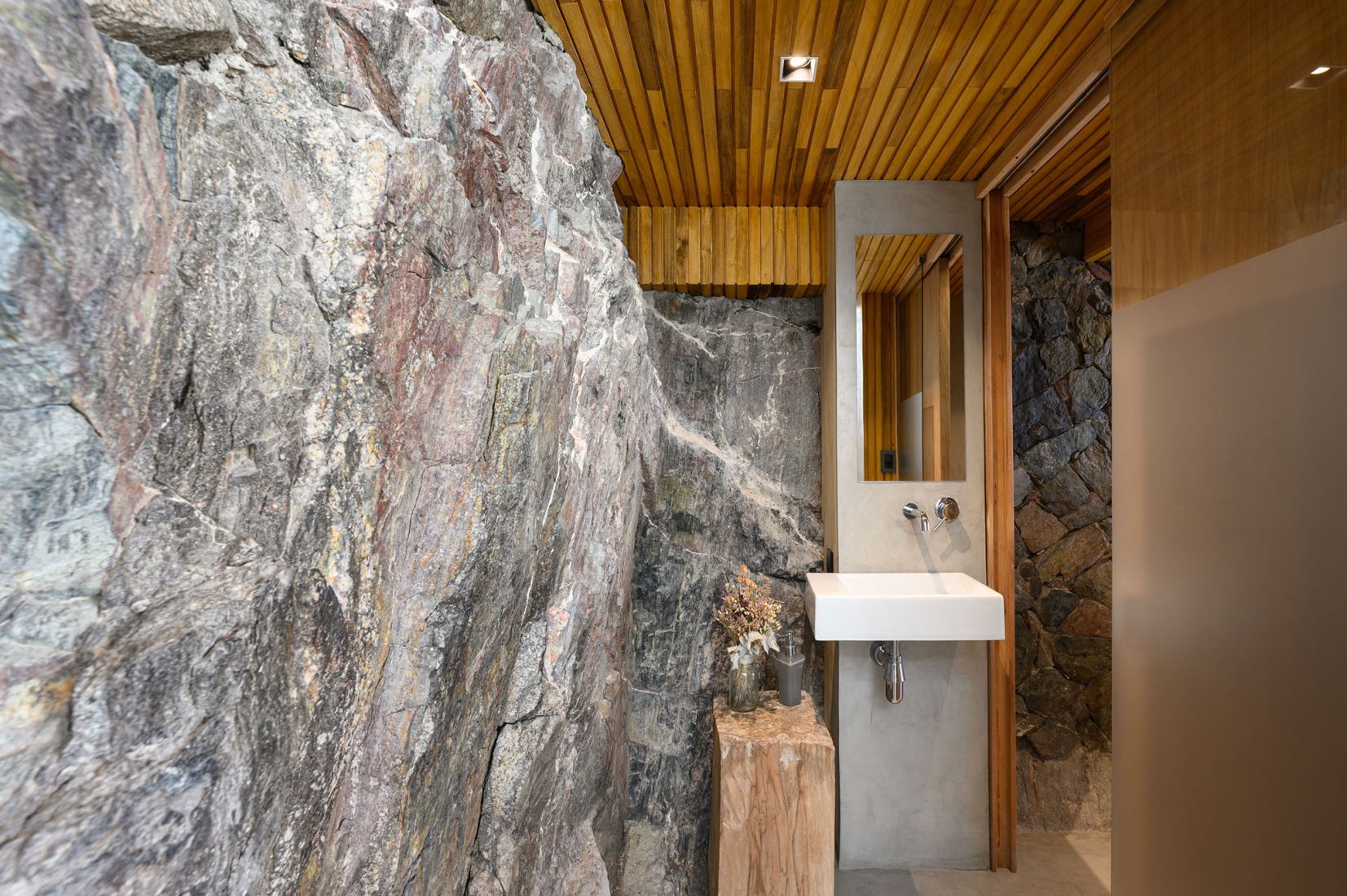 Casa en la Piedra por Christian Schlatter. Fotografía por Gonzalo Viramonte.
