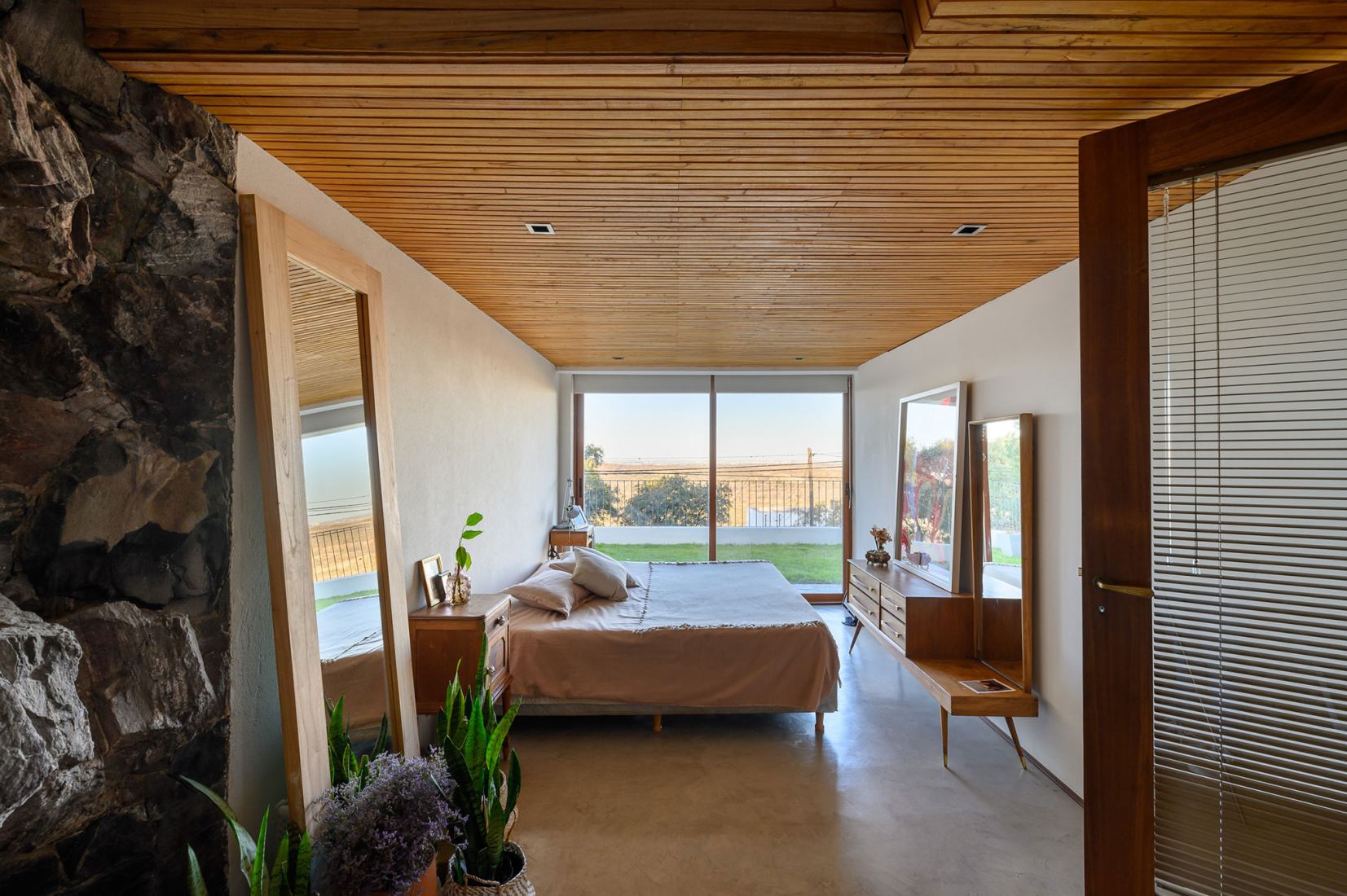 Casa en la Piedra por Christian Schlatter. Fotografía por Gonzalo Viramonte.