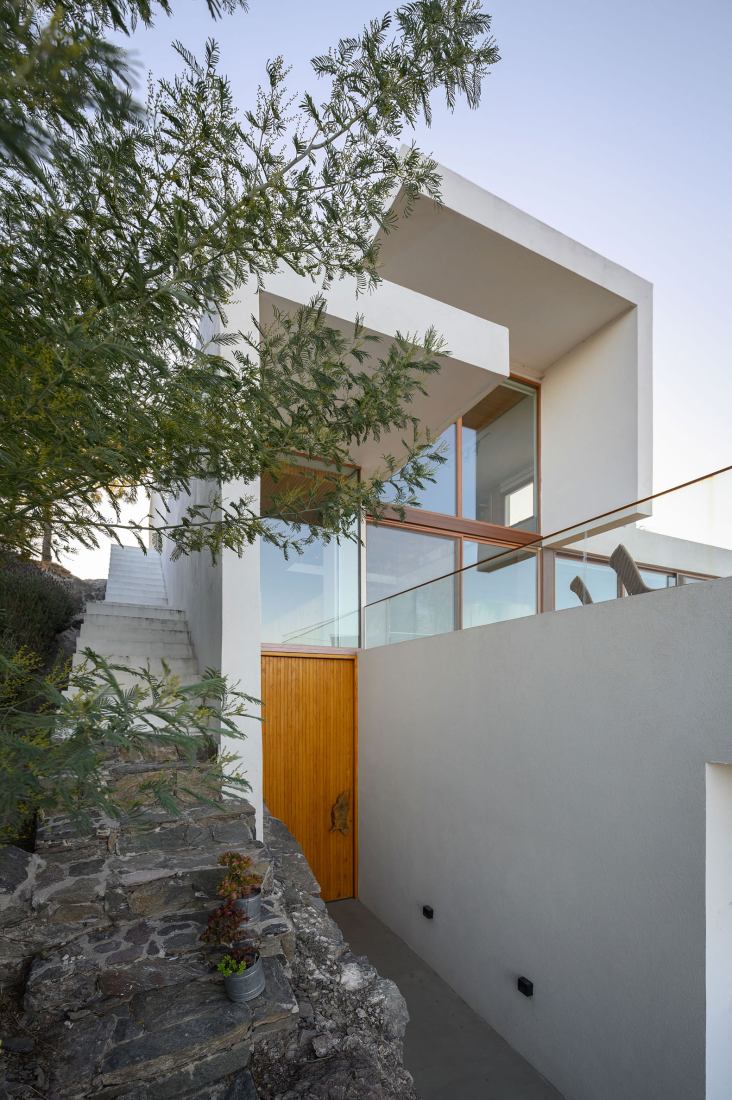 Casa en la Piedra por Christian Schlatter. Fotografía por Gonzalo Viramonte.