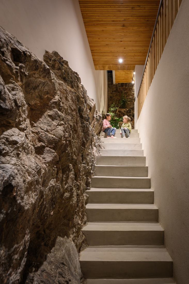 Casa en la Piedra por Christian Schlatter. Fotografía por Gonzalo Viramonte.