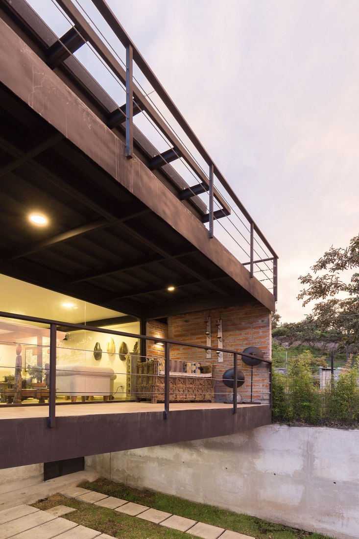 Horizontal House by Juan Tohme. Photograph © Jag Studio: Juan Alberto Andrade + Cuqui Rodríguez