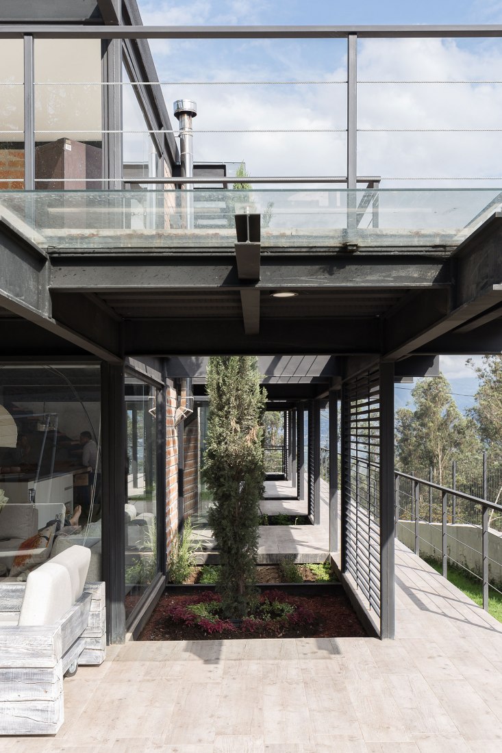 Horizontal House by Juan Tohme. Photograph © Jag Studio: Juan Alberto Andrade + Cuqui Rodríguez