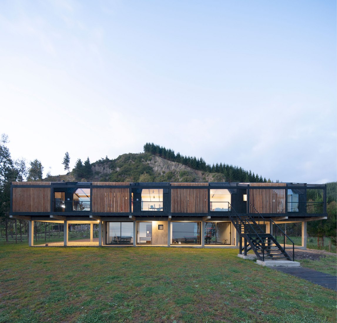 The Black House by Fabiola Pineda and Luciano Riquelme, RR&PZ. Photograph by Gustavo Burgos 