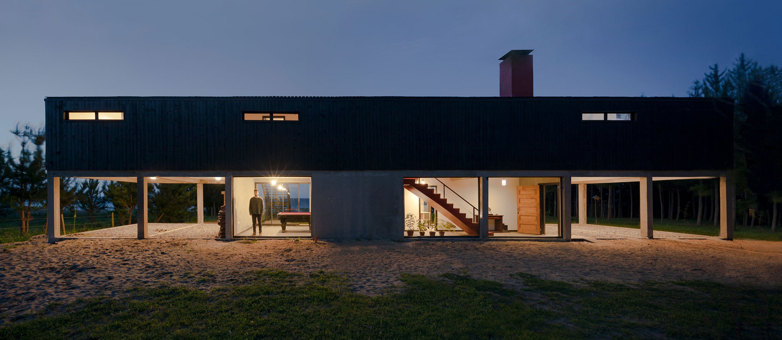 The Black House by Fabiola Pineda and Luciano Riquelme, RR&PZ. Photograph by Gustavo Burgos 