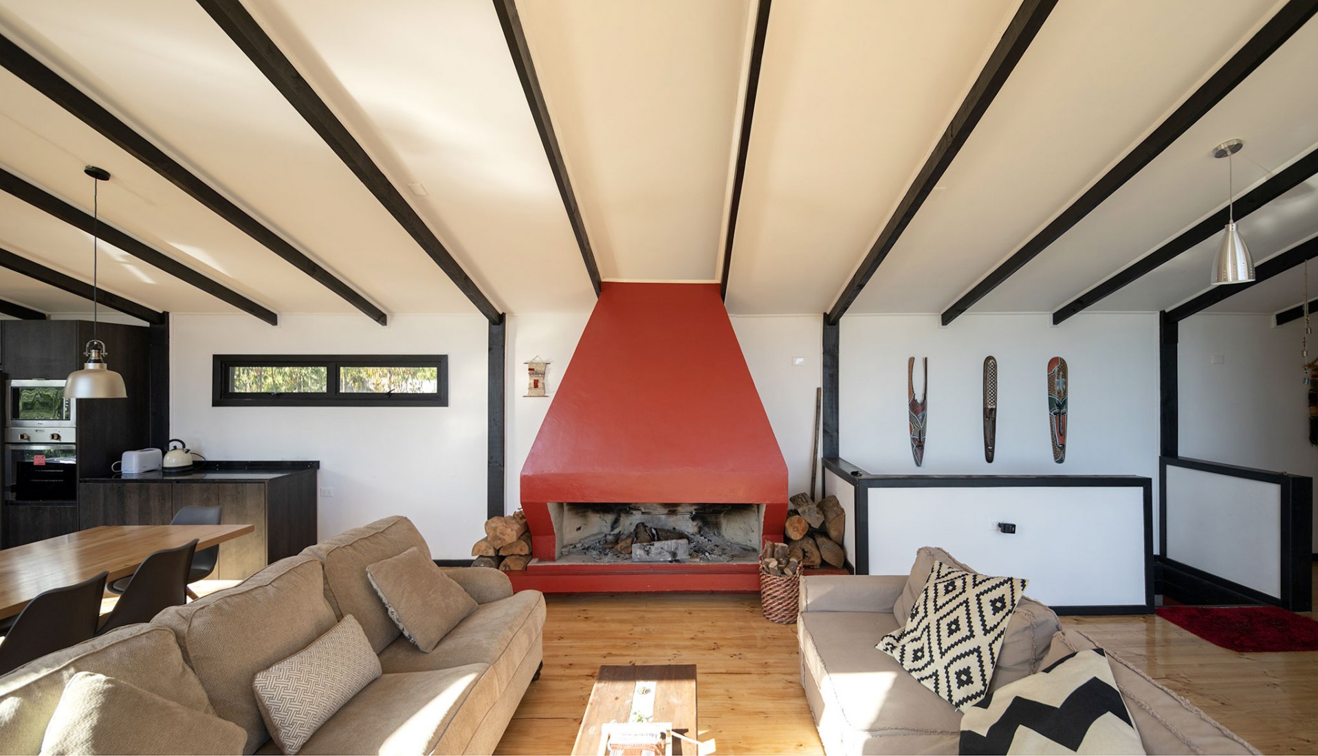 The Black House by Fabiola Pineda and Luciano Riquelme, RR&PZ. Photograph by Gustavo Burgos 
