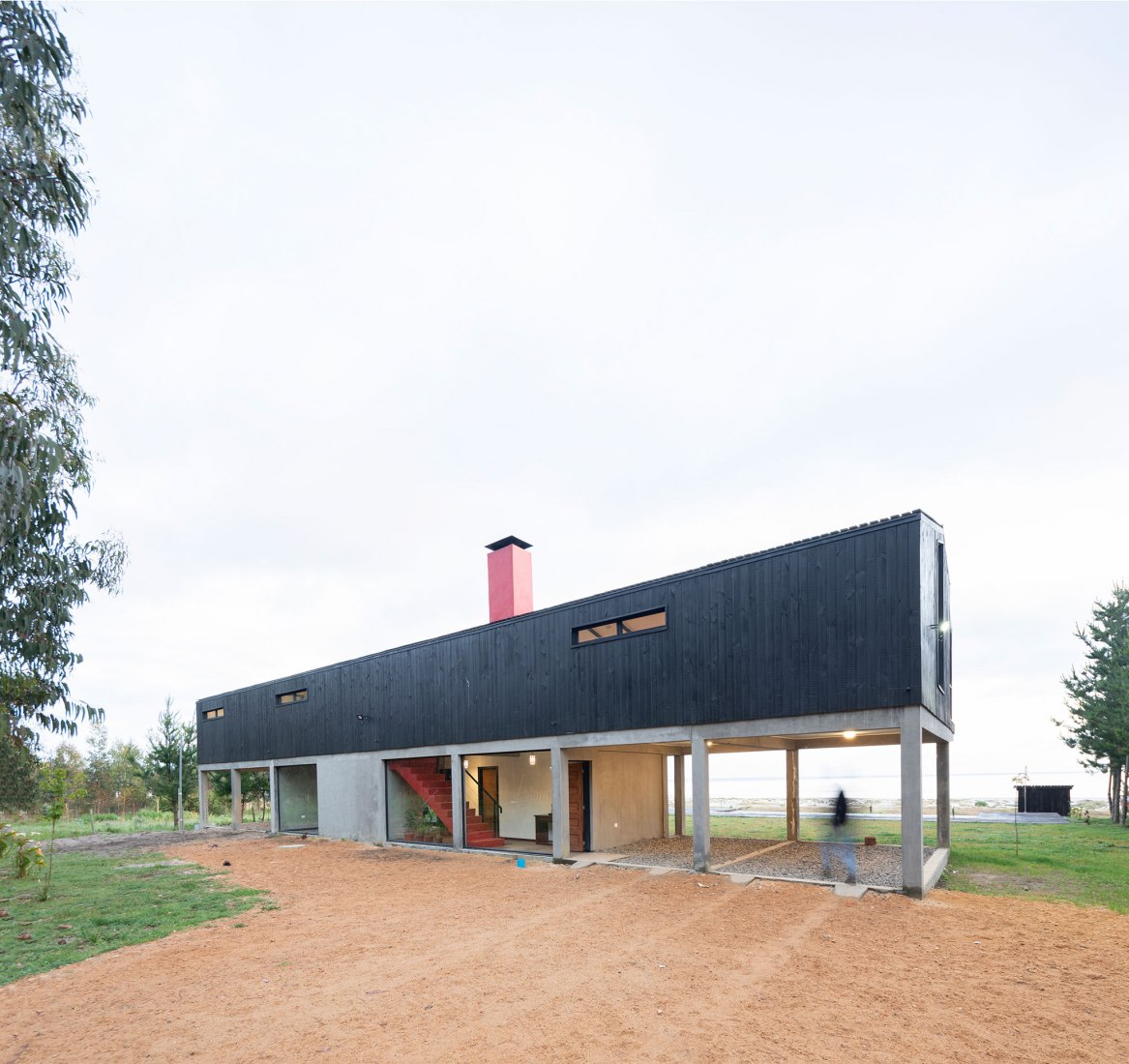 The Black House by Fabiola Pineda and Luciano Riquelme, RR&PZ. Photograph by Gustavo Burgos 