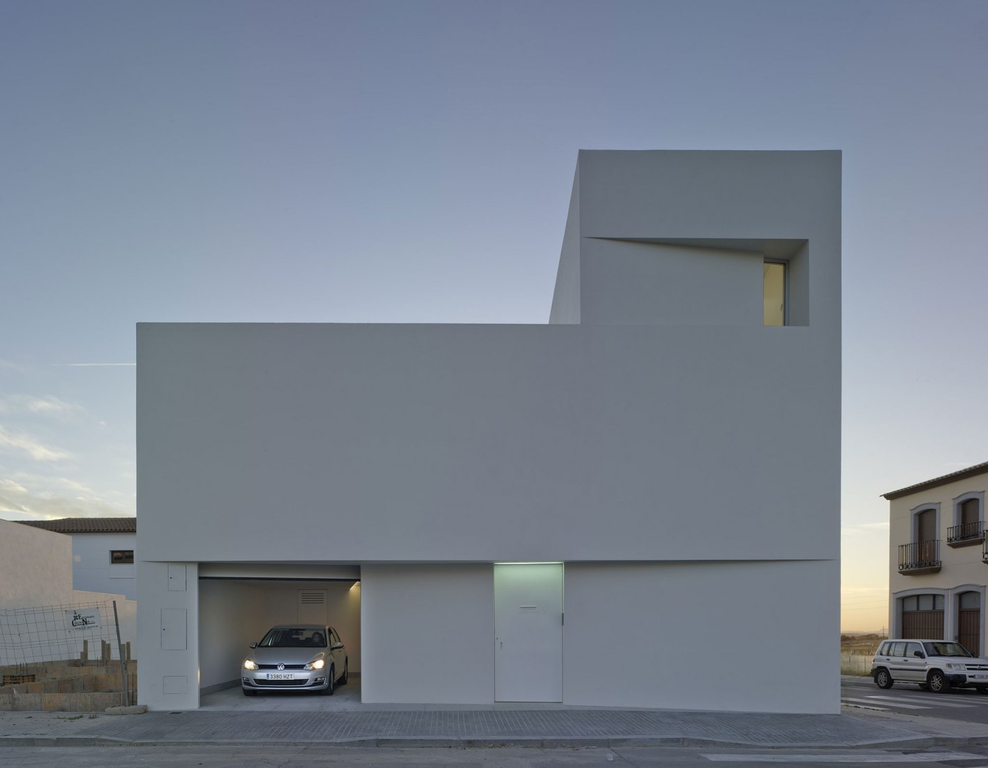 Sunset view. Lopera House by David Ruiz Molina. Photograph © David Frutos