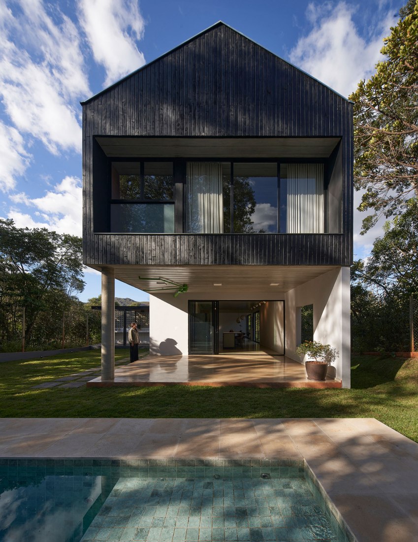 Casa Maenduaba por  BIRI + Brener Lacerda. Fotografia por Jomar Bragança.