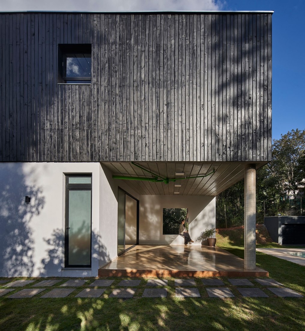 Casa Maenduaba por  BIRI + Brener Lacerda. Fotografia por Jomar Bragança.