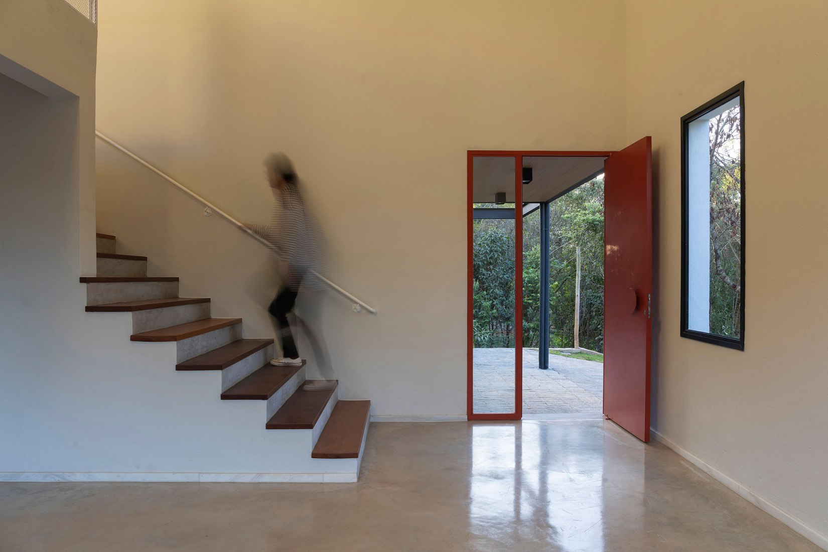 Casa Maenduaba por  BIRI + Brener Lacerda. Fotografia por Jomar Bragança.