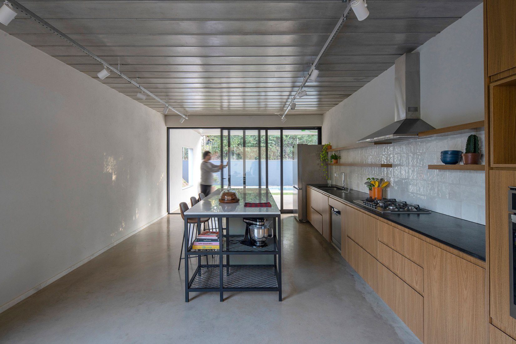 Casa Maenduaba por  BIRI + Brener Lacerda. Fotografia por Jomar Bragança.