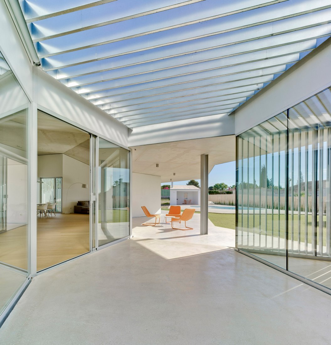 Courtyard view. Matola House by Jaime Sepulcre. Photograph © David Frutos