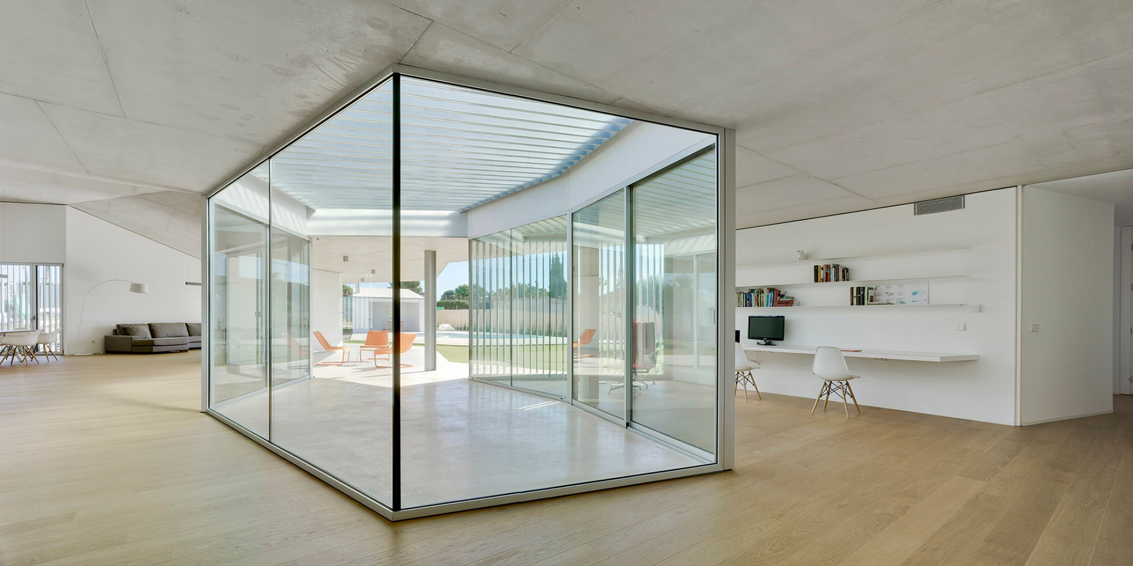 Inside view. Matola House by Jaime Sepulcre. Photograph © David Frutos