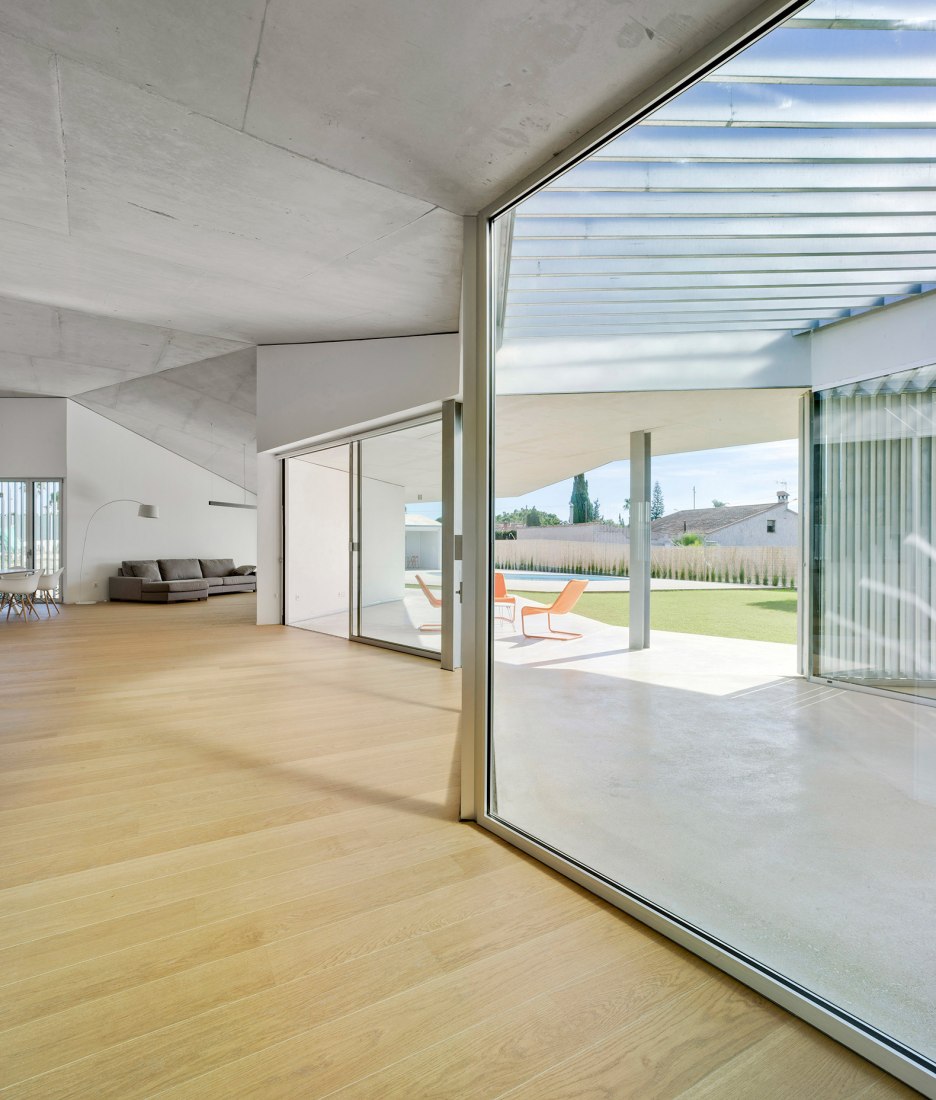 Inside view. Matola House by Jaime Sepulcre. Photograph © David Frutos