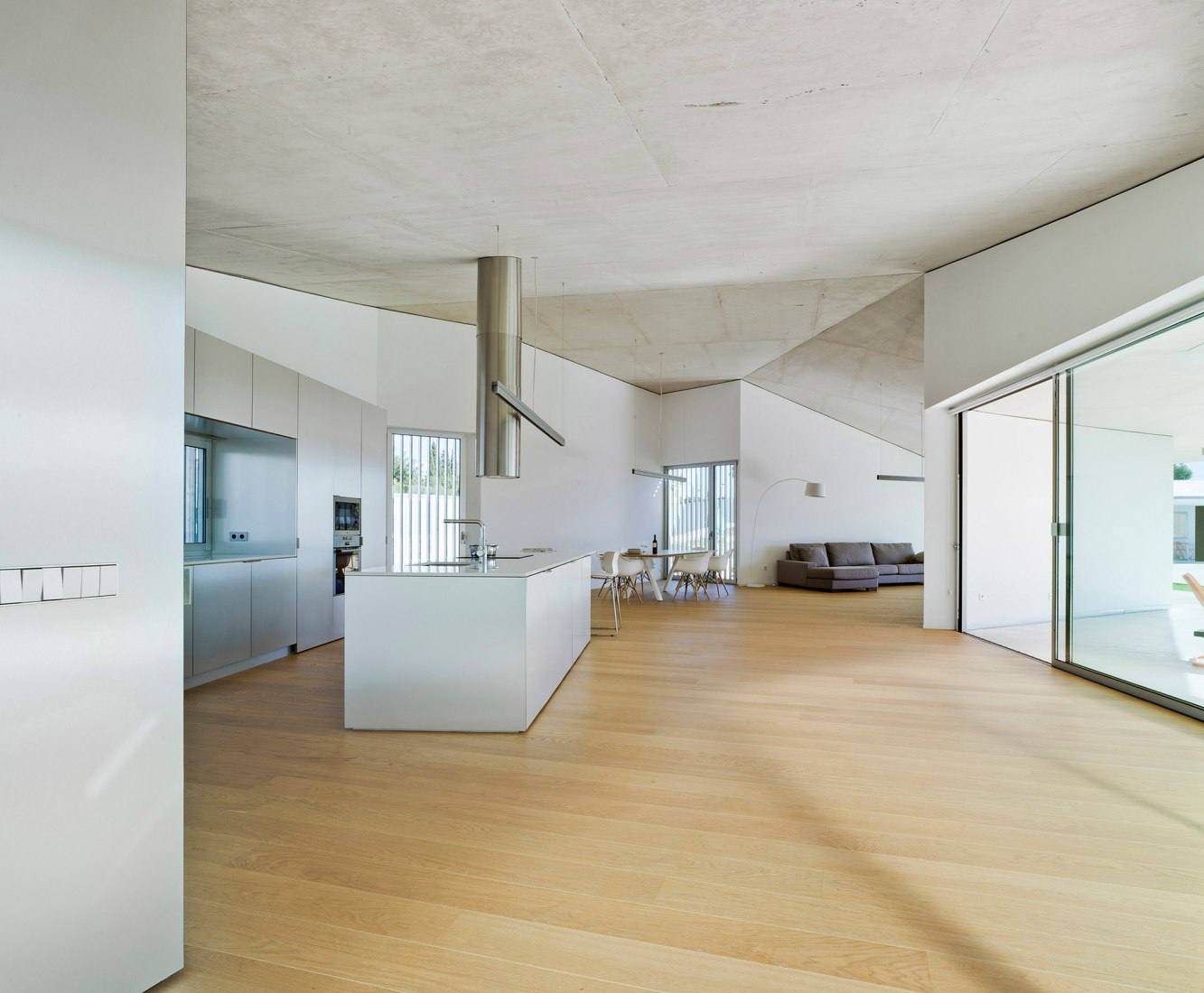 Inside view. Matola House by Jaime Sepulcre. Photograph © David Frutos