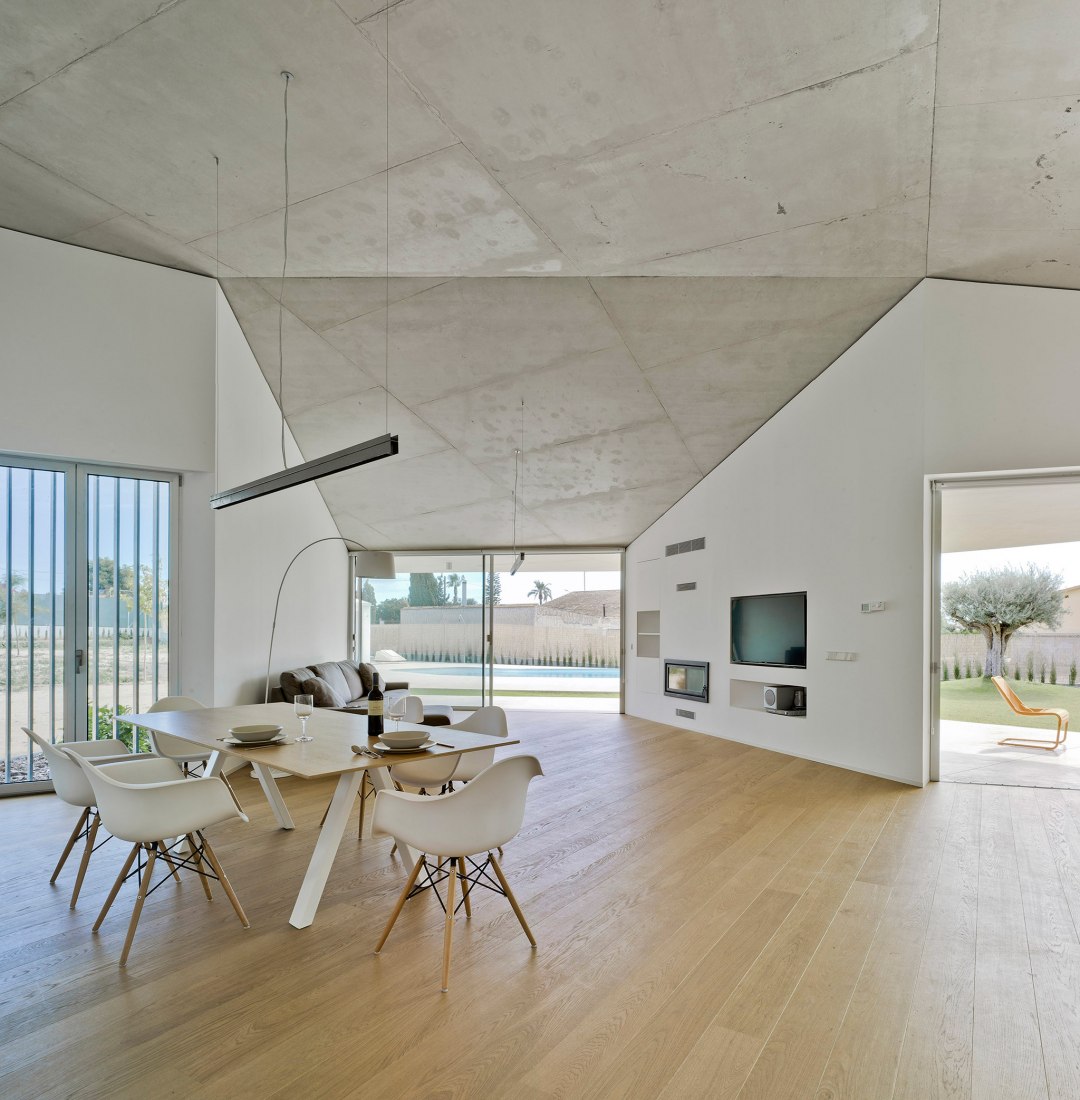 Inside view. Matola House by Jaime Sepulcre. Photograph © David Frutos