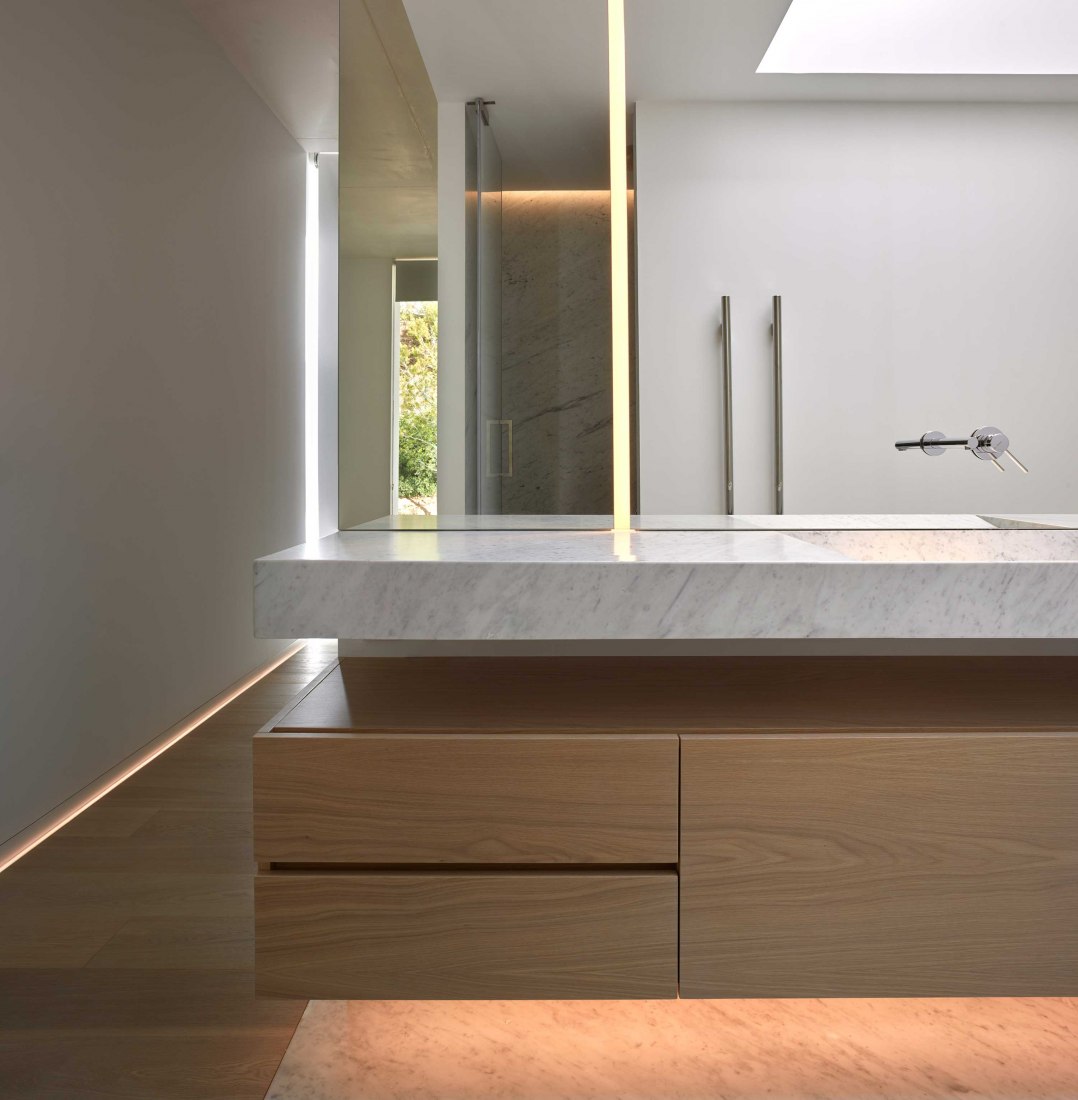 Oslo House by Ramón Esteve Estudio. Photograph by Mariela Apollonio