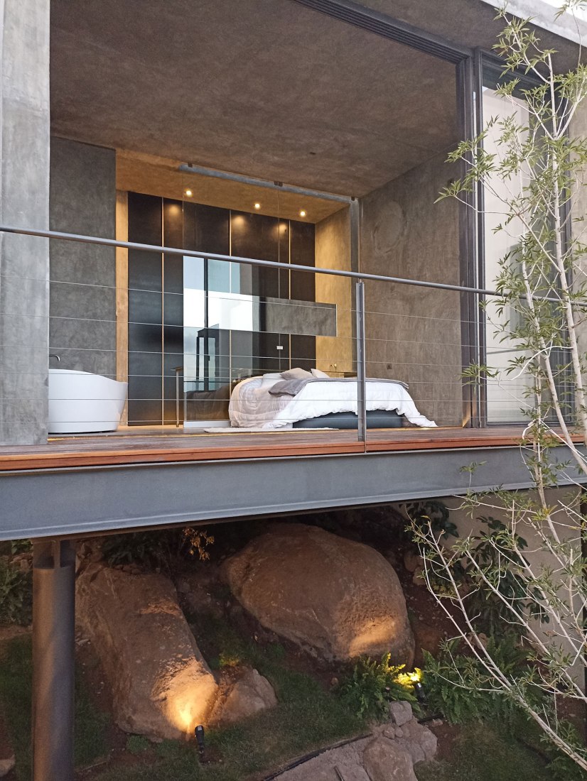 Casa Pedregal by Studio Patricia Meneses. Photograph by Rodrigo Calzada / Albers studio.