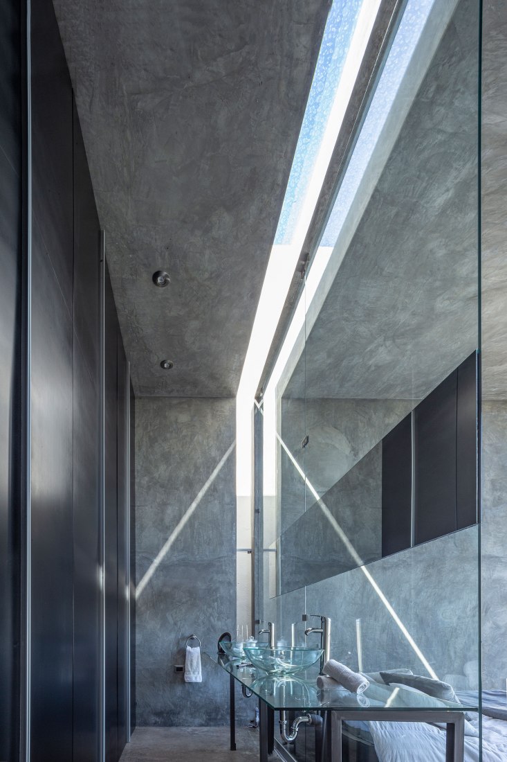 Casa Pedregal by Studio Patricia Meneses. Photograph by Rodrigo Calzada / Albers studio.