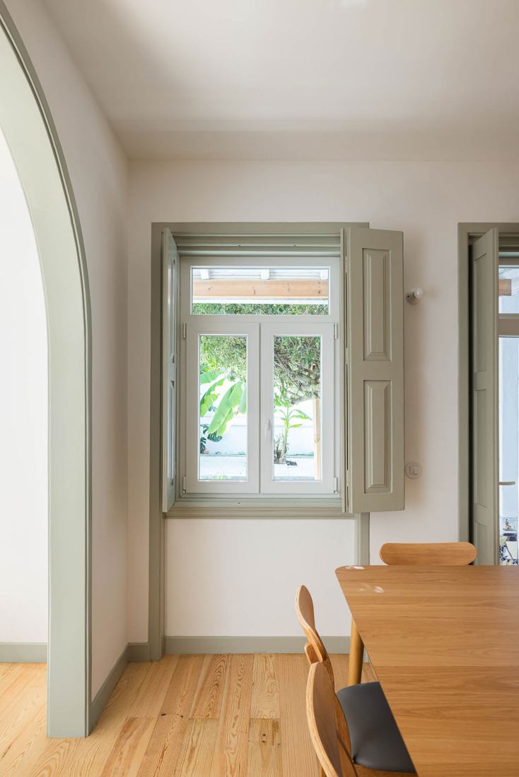 House in Bencanta by Filipe Pina. Photography by Ivo Tavares Studio.