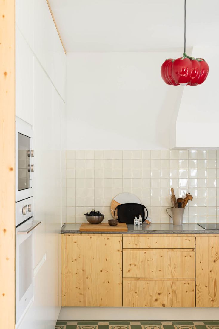 House in Bencanta by Filipe Pina. Photography by Ivo Tavares Studio.