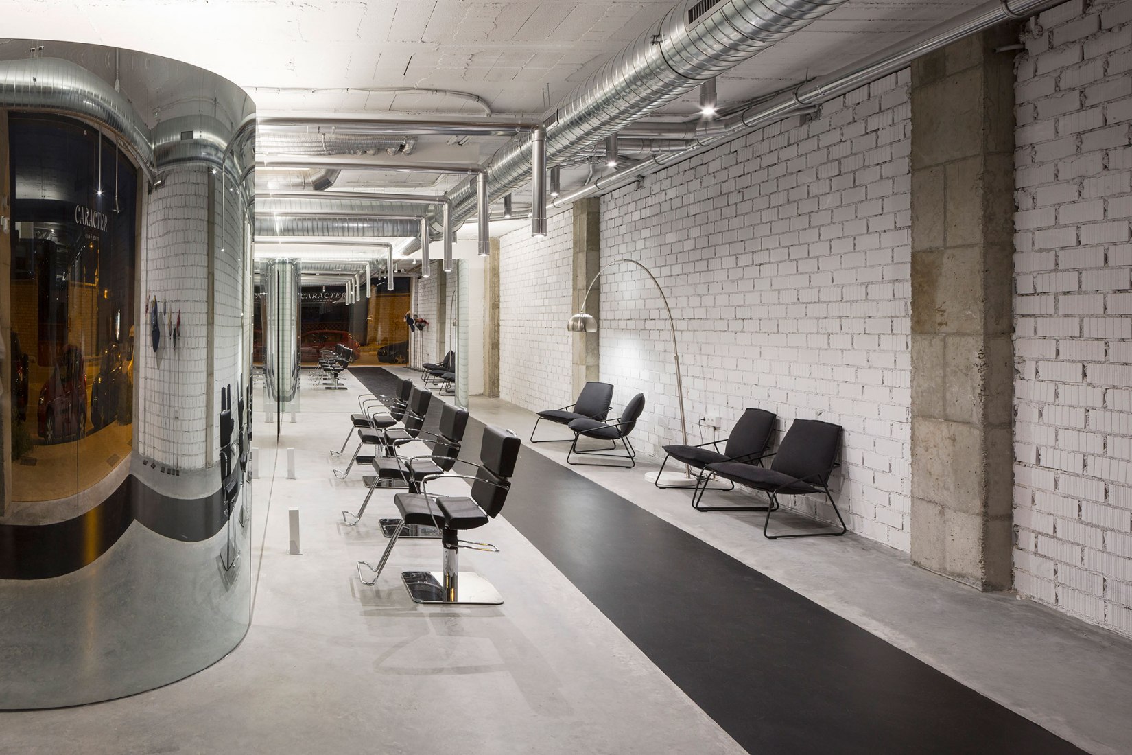 Reforma para un centro de estética por Serrano + Baquero Arquitectos. Fotografía por Fernando Alda