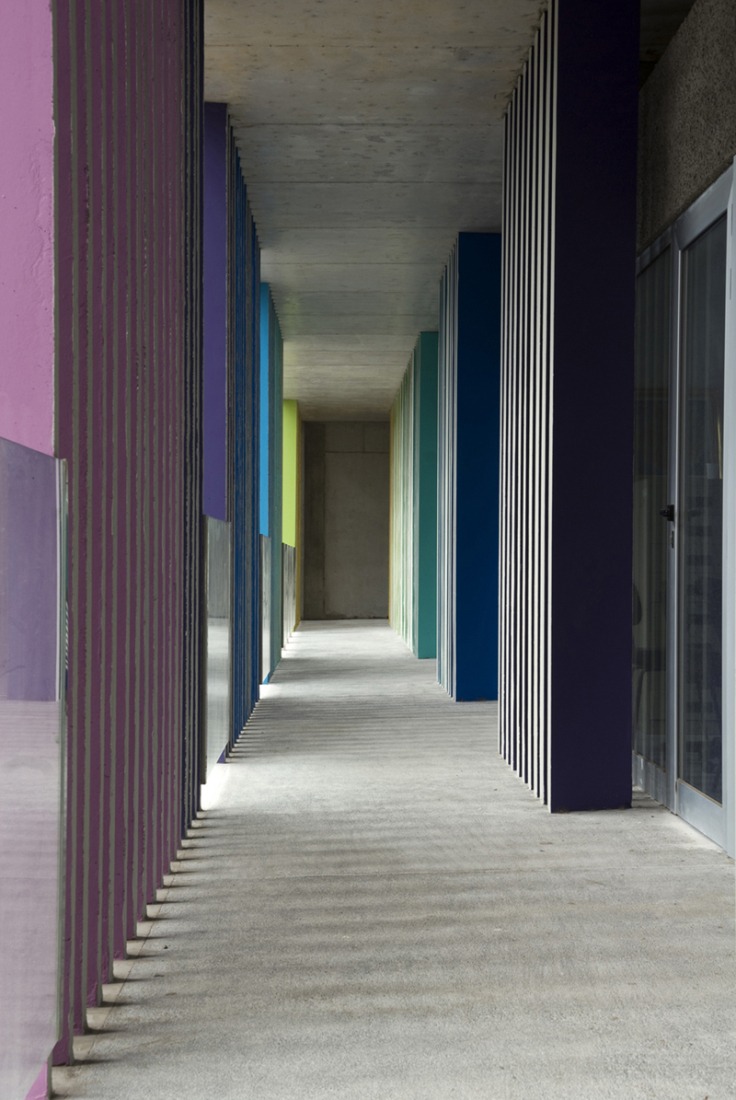 Vista interior. Centro dotacional "El Lasso" por Romera y Ruiz Arquitectos, Las Palmas de Gran Canaria, España. Fotografía © Estudio Romera y Ruiz.