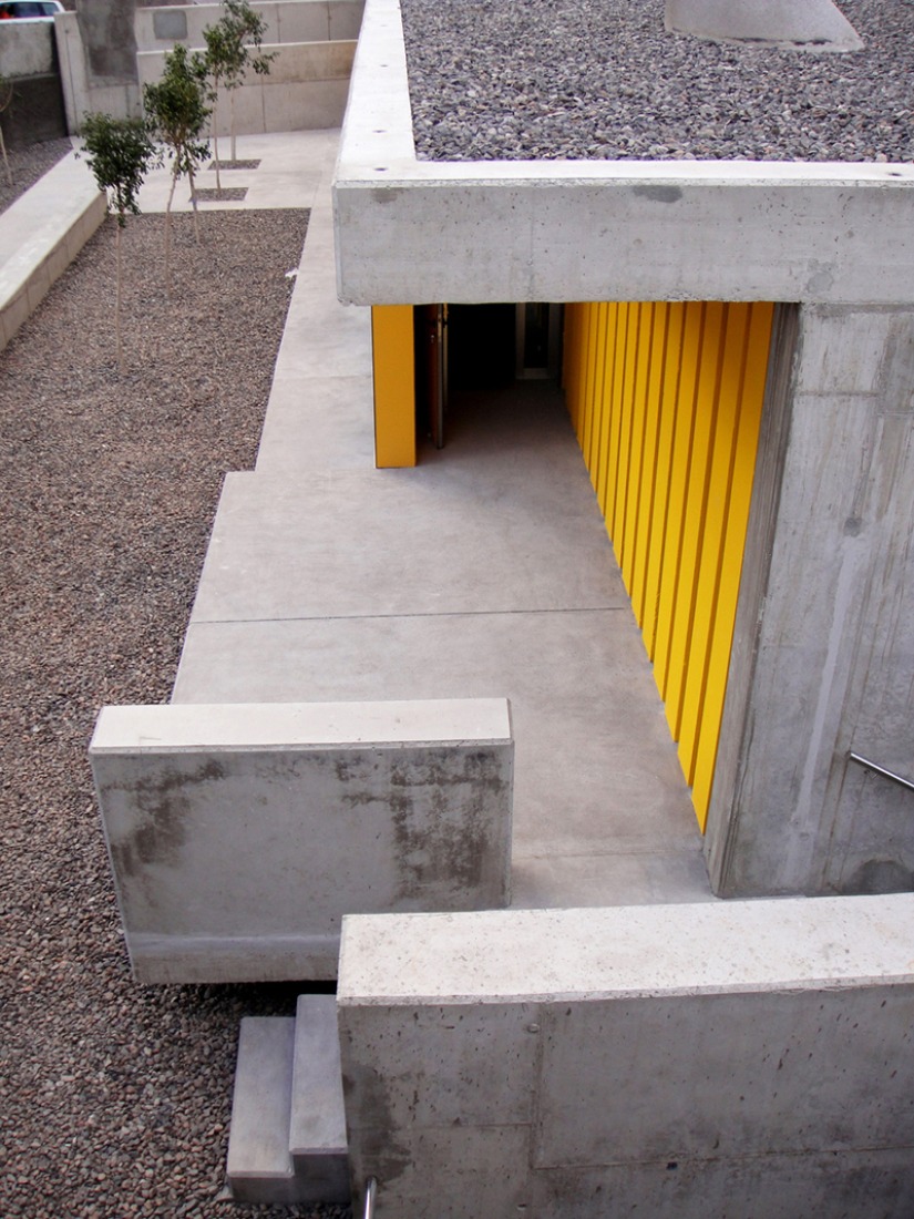 Detalle exterior. Centro dotacional "El Lasso" por Romera y Ruiz Arquitectos, Las Palmas de Gran Canaria, España. Fotografía © Estudio Romera y Ruiz.