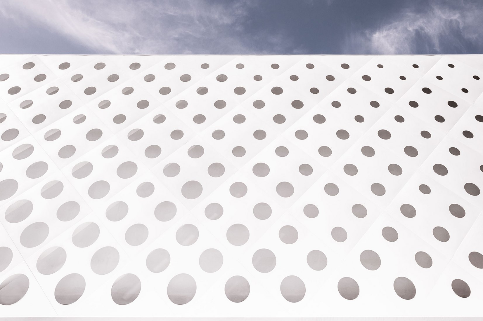 Facade. Centro Arezzo by Piuarch, Italy. Photograph © Giovanni Hanninen