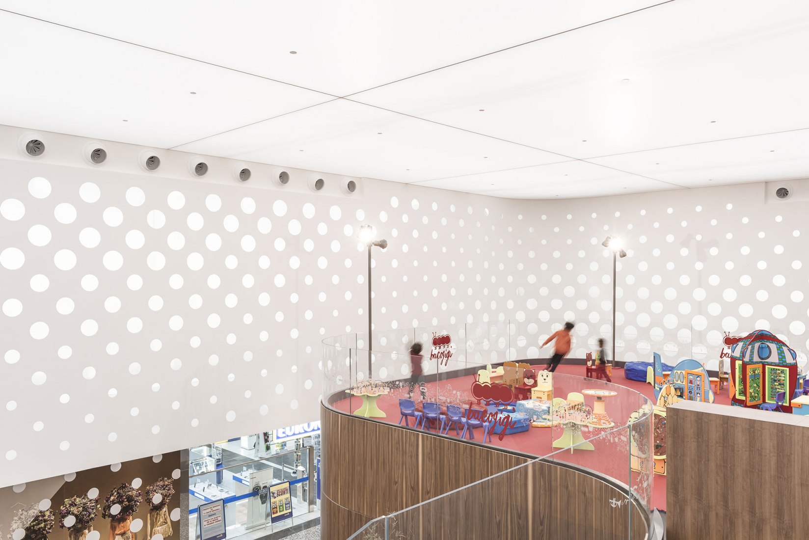 Interior view. Centro Arezzo by Piuarch, Italy. Photograph © Giovanni Hanninen