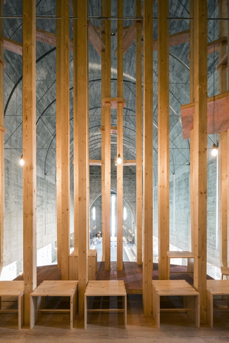 Capilla Llena de Gracia por Cerejeira Fontes Architects. Fotografía por Nelson Garrido